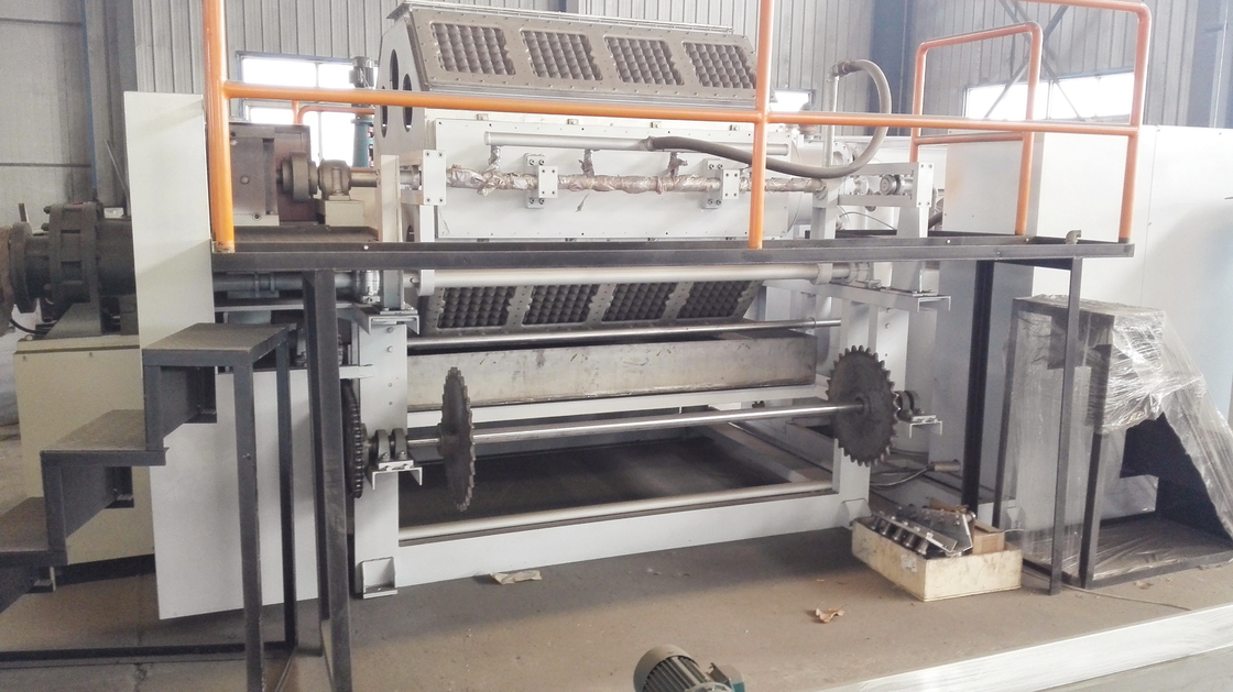 Rotationelle Papier-Ei-Tray-Maschine 2000-3000pcs/H Orange And Green Pulp Formen-Maschine für Papier-Ei-Karton / Tray-Herstellung
