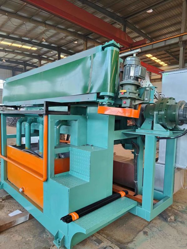 Papier-Eier-Tray-Machmaschine Dreh 3 x 4 Form-Produktionslinie Kompakt und einfach zu bedienen 2000 Eier-Trays pro Stunde produzieren
