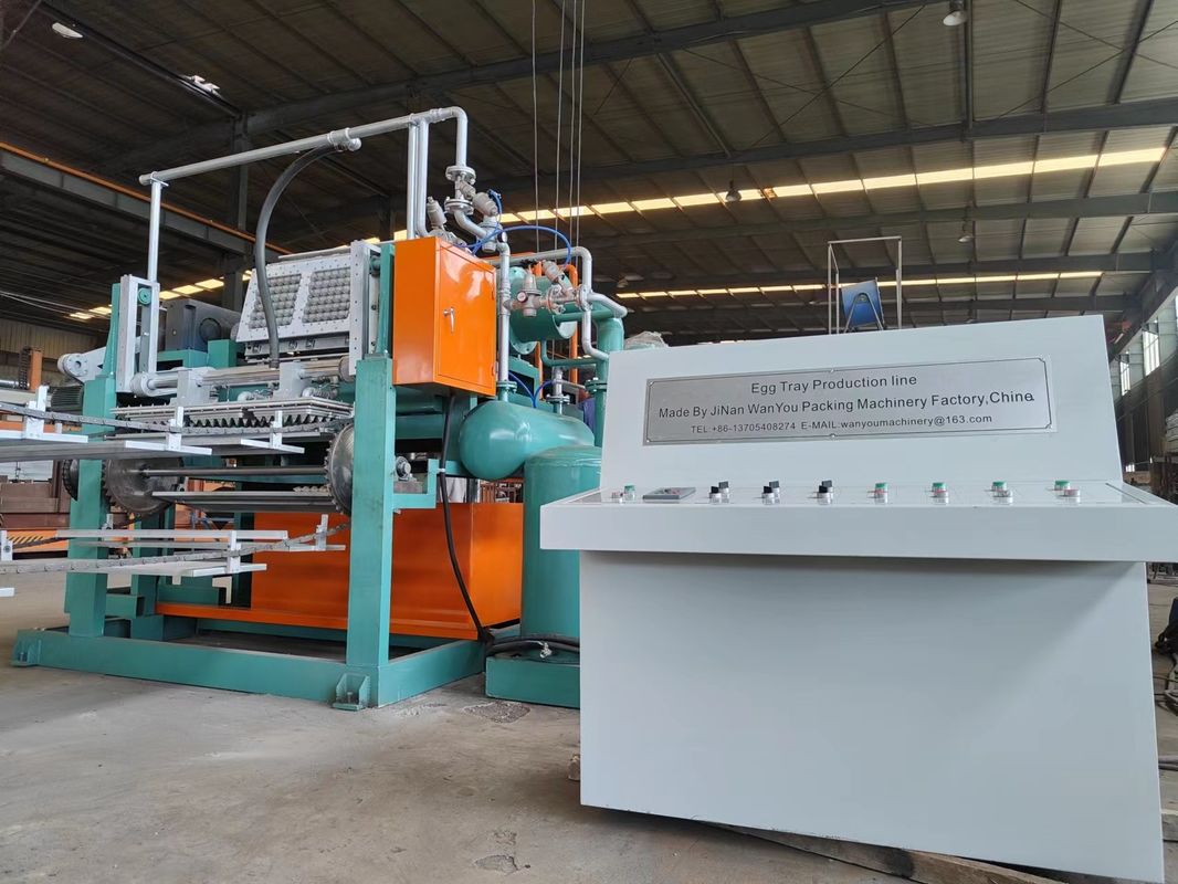 Papier-Eier-Tray-Machmaschine Dreh 3 x 4 Form-Produktionslinie Kompakt und einfach zu bedienen 2000 Eier-Trays pro Stunde produzieren