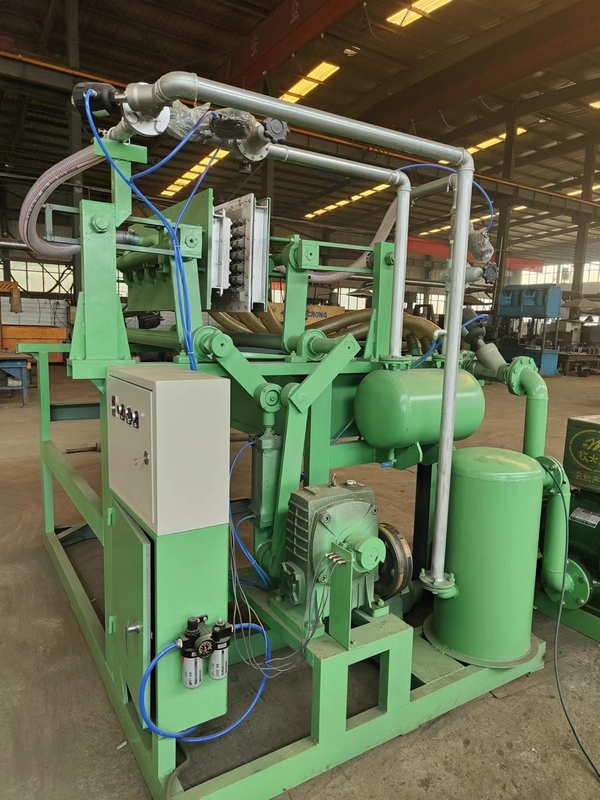 700-5000 Stück pro Stunde Papier-Ei-Tray-Formmaschine mit Ziegel-Fahrband-Trockner