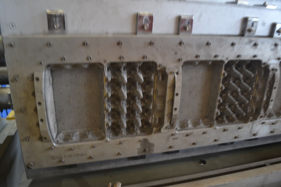 Ausrüstung für Eier-Trays in industrieller Qualität, die eine stabile Leistung und geringe Wartungsanforderungen für den kontinuierlichen Betrieb bietet