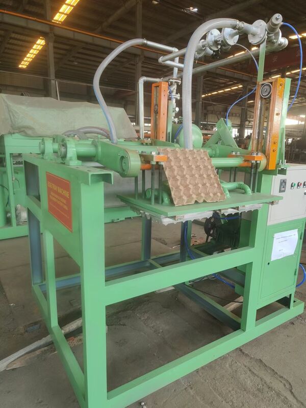 Halbautomatische Papiereier-Tablettmaschine 700 Stück/h-1500 Stück/h Recycelte automatische Eierkarton-Produktionslinie