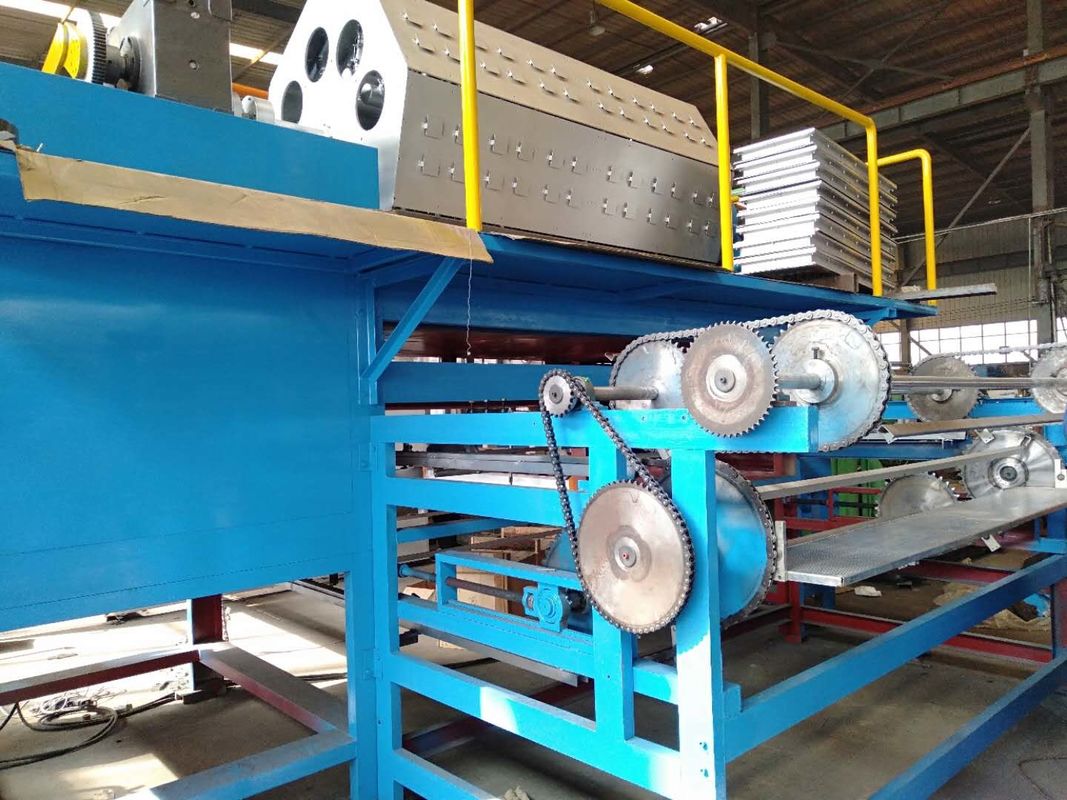 Vollautomatische Eierablagemaschine mit dem metallischen Trockner 6000pcs mit 4 Schichten pro Stunde