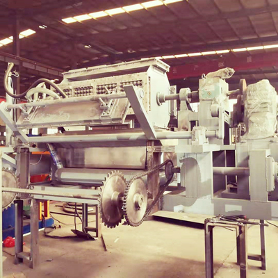 Das kundengebundene 2/3/4 Farben Drehei Tray Machine Paper Egg Tray, der Maschine 30 Löcher macht, ärgern Tray Making